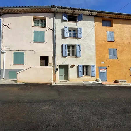 Maison De Village Centre Nyaraló *