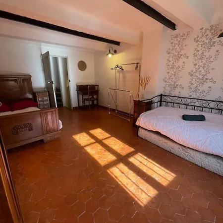 Сasa de vacaciones Maison De Village Centre