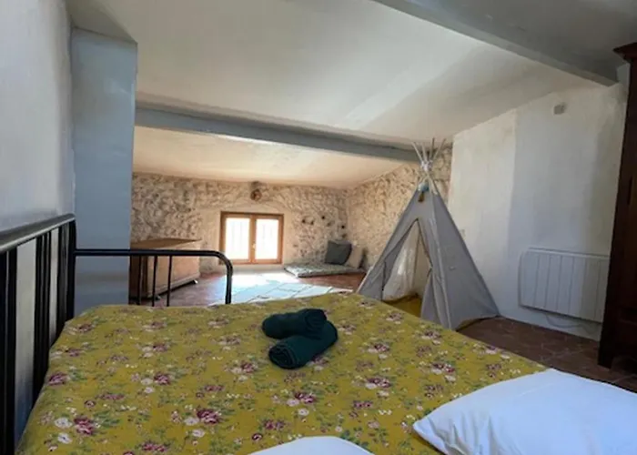 別荘 Maison De Village Centre カンソン